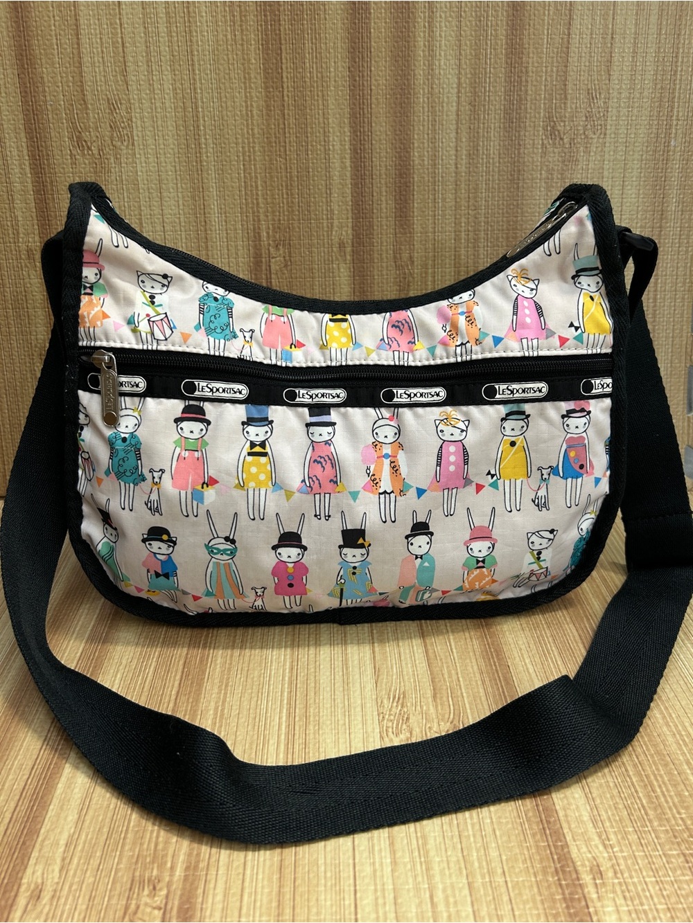 LeSportsac Fifi Lapin Vaudeville Crossbody Hobo Bag [Rare]